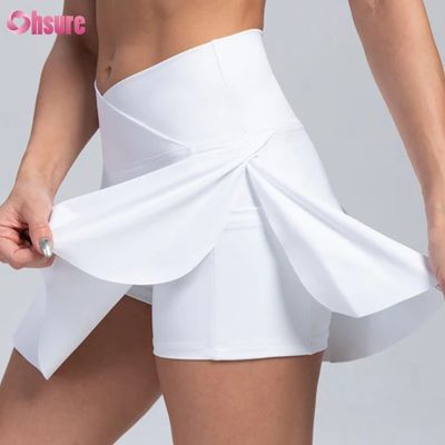 Shorts esportivos soltos 2 em 1 com design de cintura alta e tecido macio para uso no ginásio para mulheres