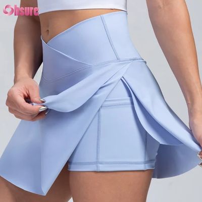 Shorts esportivos soltos 2 em 1 com design de cintura alta e tecido macio para uso no ginásio para mulheres