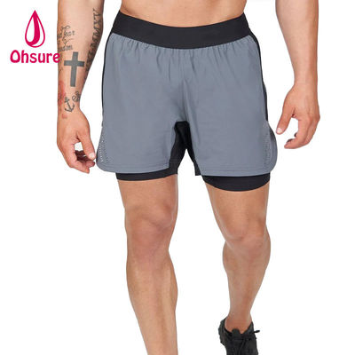 OEM Custom Logotipo Solid Color Homens Verão Respirável Draftstring cintura 2 em 1 calções esportivos