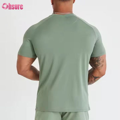 Camiseta masculina de ginástica de secagem rápida, leve e respirável, com malha e tecido misto de poliéster e elastano, manga curta, para musculação