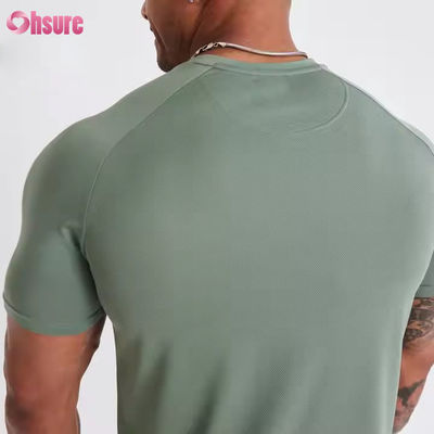 Camiseta masculina de ginástica de secagem rápida, leve e respirável, com malha e tecido misto de poliéster e elastano, manga curta, para musculação