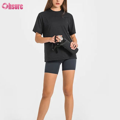 Loja Logotipo personalizado T-shirts esportivos Jacquard rápidos secos respiráveis Fitness Manga curta Yoga Top Feminino T-shirts de ginástica de comprimento curto