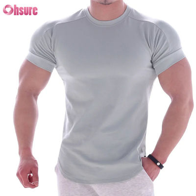 Camiseta esportiva de secagem rápida para homens Impressão de roupas de treino de basquete com mangas curtas para correr