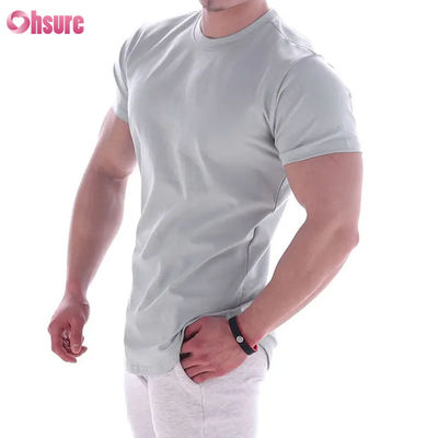 Camiseta esportiva de secagem rápida para homens Impressão de roupas de treino de basquete com mangas curtas para correr