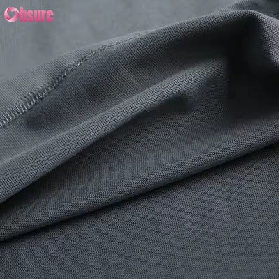 T-shirt de algodão orgânico em relevo