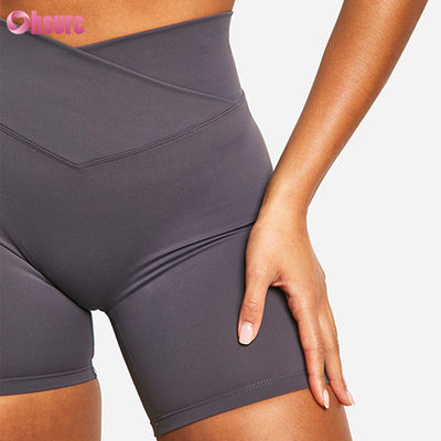 Grátis Ginásio Crossover Calças esportivas de yoga sem costura frontal Calças curtas de corrida para mulher