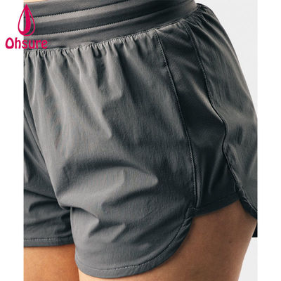 Shorts esportivos atléticos de cintura alta com design de corte alto OEM de alta qualidade Feminino Fitness Ginásio Corrida Yoga Calças Curtas Casuais Tecidas