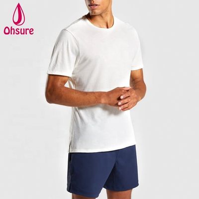 Regular Slim Fit Crew Neck Mens Gym T-shirt Muscle Wear Homem Relaxado Sports T-shirt com fendas laterais simples Casual Impresso