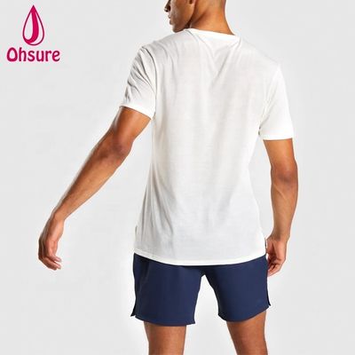 Regular Slim Fit Crew Neck Mens Gym T-shirt Muscle Wear Homem Relaxado Sports T-shirt com fendas laterais simples Casual Impresso