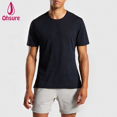 Regular Slim Fit Crew Neck Mens Gym T-shirt Muscle Wear Homem Relaxado Sports T-shirt com fendas laterais simples Casual Impresso