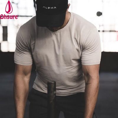 Camisa de ginástica Esporte Homens Fitness Correr camiseta Homem Seco-fit Curta Manga Treinamento Camiseta Homens